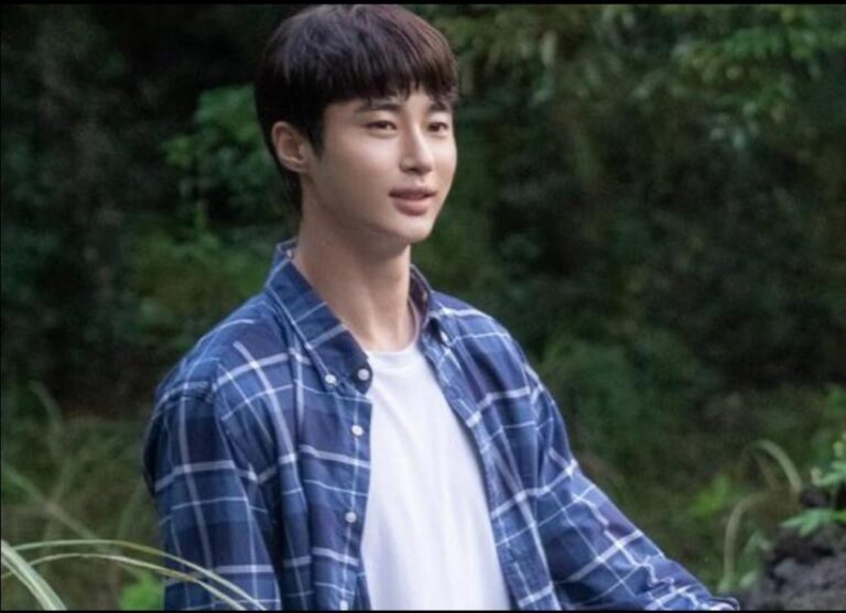 Bintangi Film Romantis Soulmate, Akankah Byeon Woo Seok Mendapat Happy Ending?